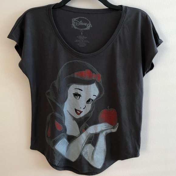 Disney Tops - Disney Snow White Tee Graphic Apple Small HP